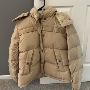 Women’s North Face tan puffer jacket